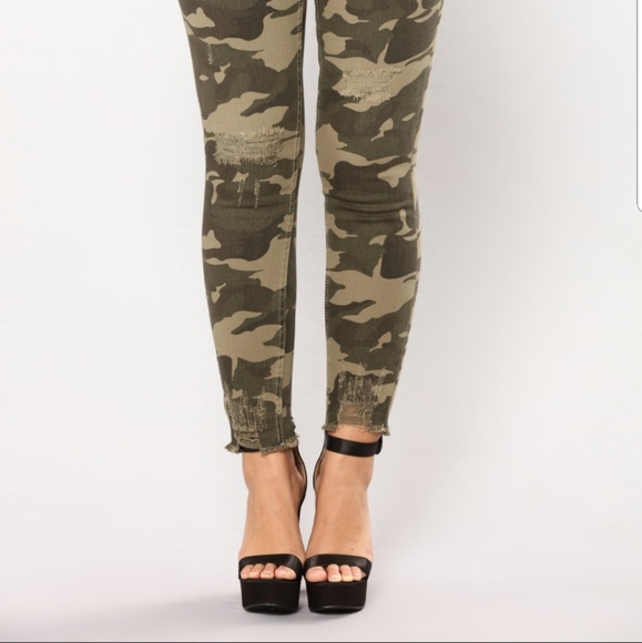 NWT Looking Like a Snack Distressed Jean - Camo - Picture 5 of 7